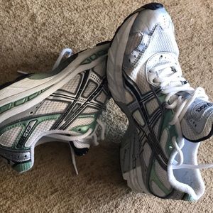 Women’s ASICS Gel-105 Running Shoes - white & teal